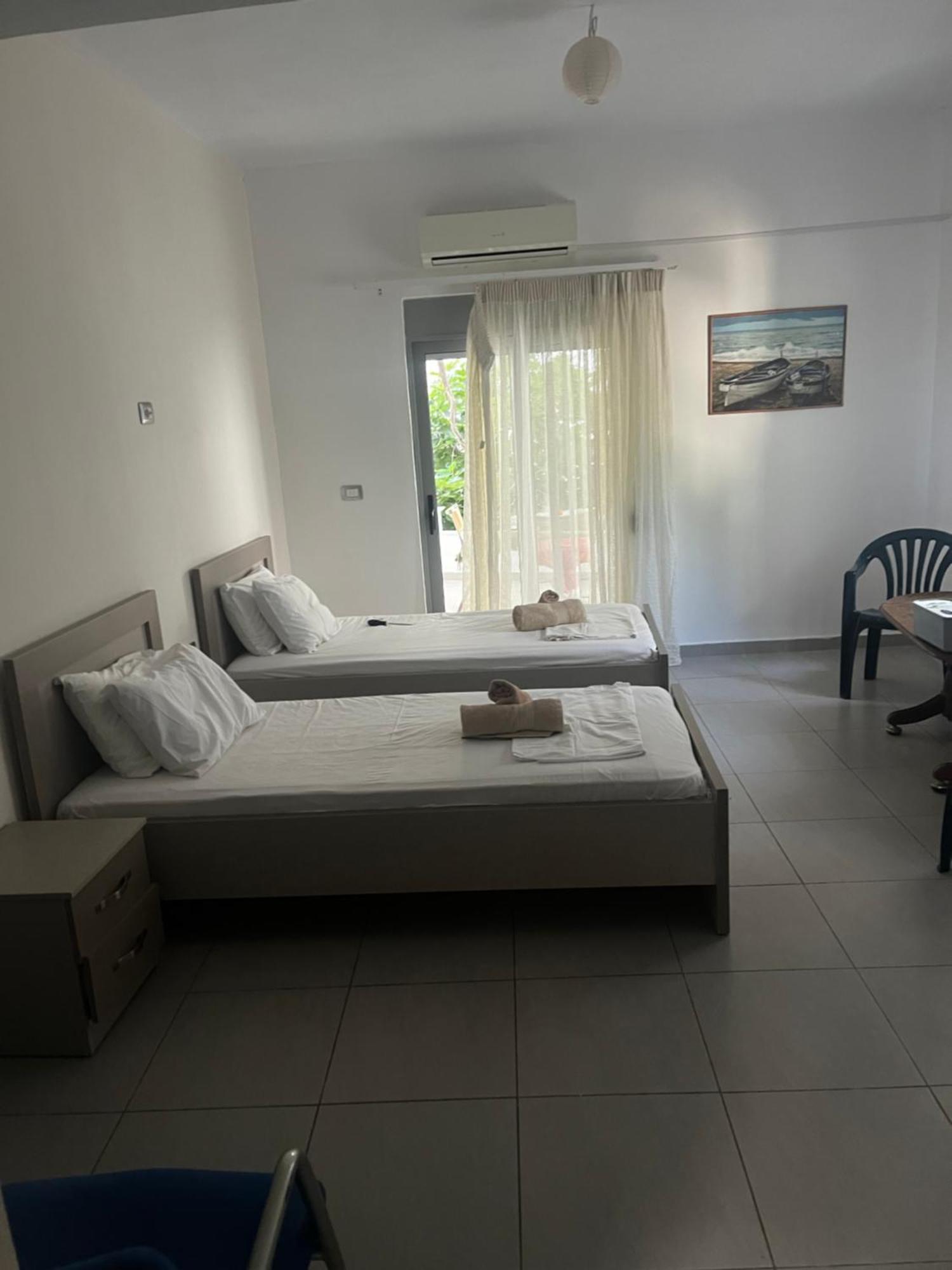 Riviera * Sarandë