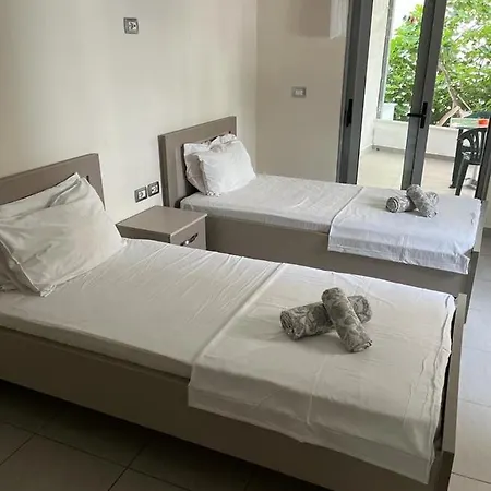 Riviera Rooms Sarande Exterior photo